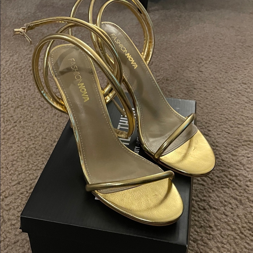 Fashion Nova Metallic Gold Heels